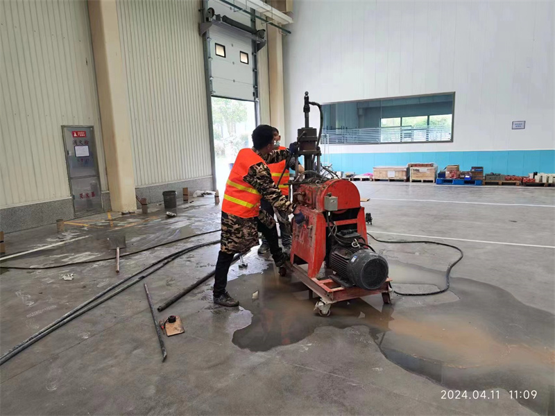 广宁厂房地面下沉塌陷注浆加固施工